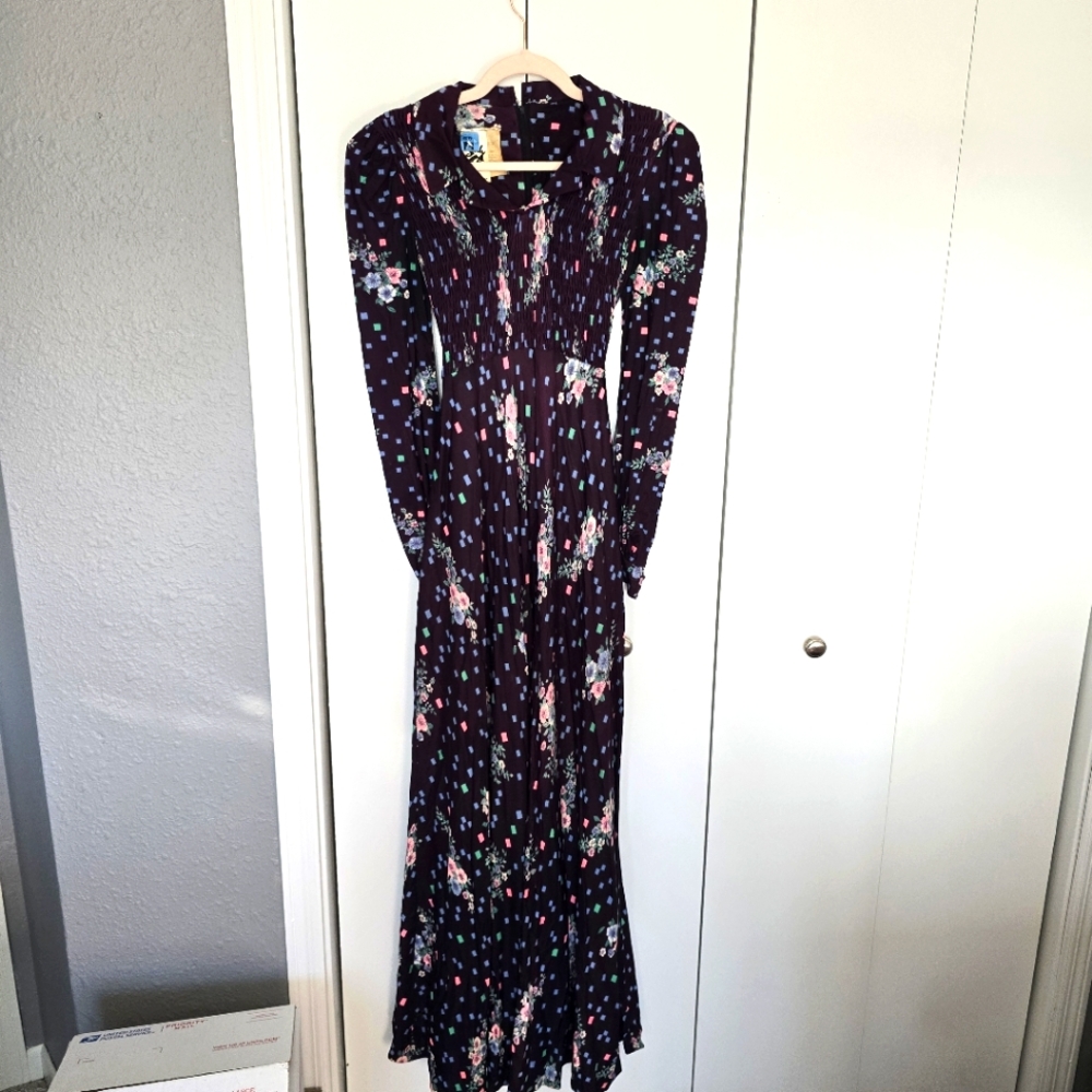 Jody T of California size M long sleeve maxi dress with tie back